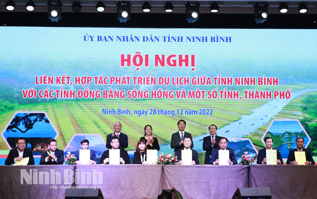 Thúc đẩy hợp tác du lịch Ninh Bình với các tỉnh đồng bằng sông Hồng và một số tỉnh, thành phố