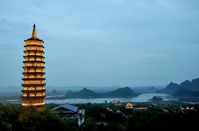 Bai Dinh pagoda - the biggest pagoda in Vietnam