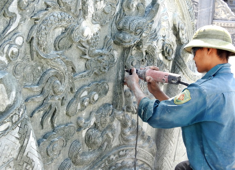 Ninh Van stone carving village