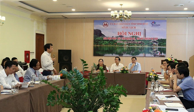 Ninh Binh organized a Conference to discuss measures to promote and attract tourists