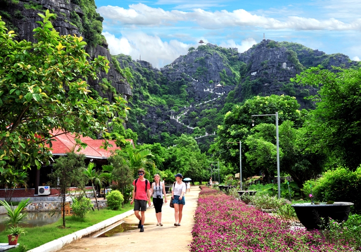 Discover the Mua cave in Ninh Binh